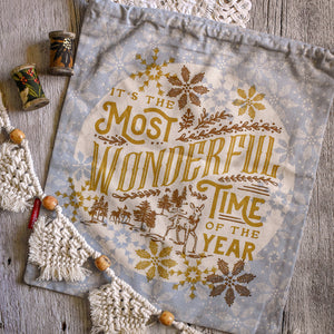 Old World Yuletide Cotton Drawstring Gift Bag